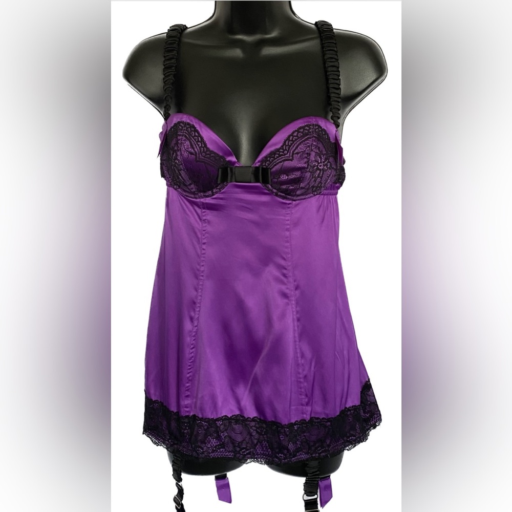 LS PURPL/BLK Satin Chemise with Garters, M *P1082
